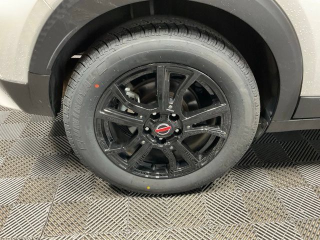 Used 2023 Nissan Kicks SR w/ SR Premium Package FWD image 42