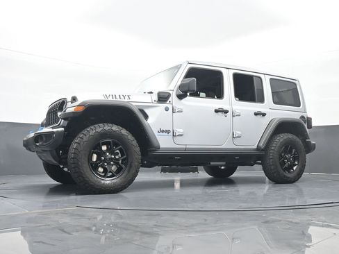 Used 2024 Jeep Wrangler Unlimited image 62