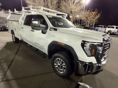 New 2026 GMC Sierra 2500 Pro w/ Convenience Package