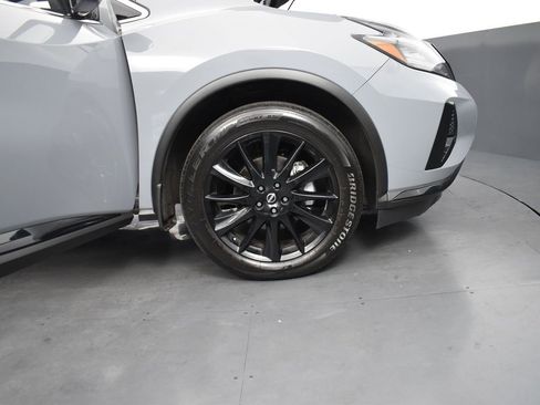 Used 2024 Nissan Murano SV w/ SV Midnight Edition Package image 6