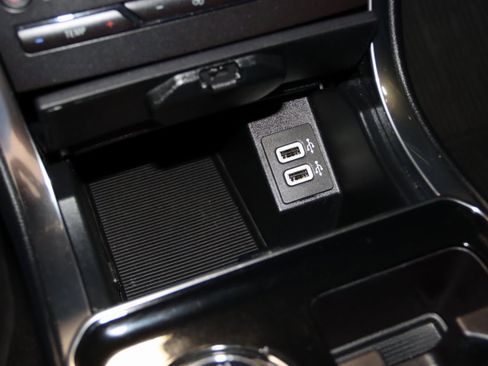 Used 2019 Ford Edge ST w/ Cold Weather Package image 48