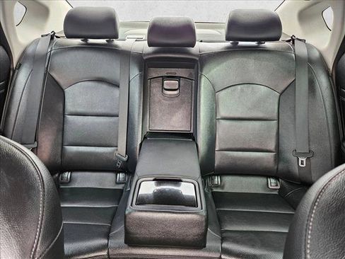 Used 2017 Kia Cadenza Premium w/ Luxury Package image 17