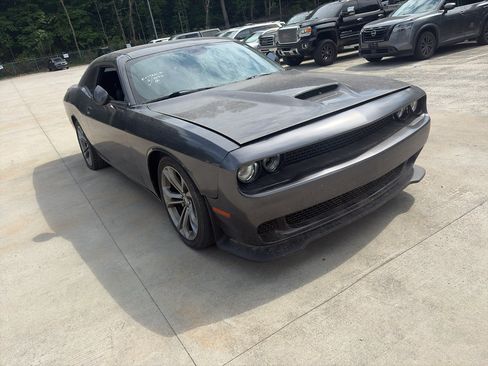 Used 2020 Dodge Challenger R/T RWD image 2