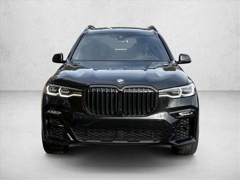 Used 2022 BMW X7 xDrive40i w/ M Sport Package image 2