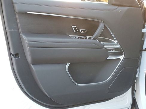 New 2026 Land Rover Range Rover SE image 10