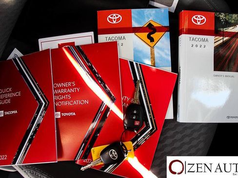 Used 2022 Toyota Tacoma SR5 RWD image 15