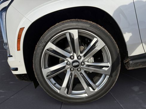 Used 2025 Cadillac Escalade ESV Sport Platinum w/ LPO, Floor Liner Package image 14