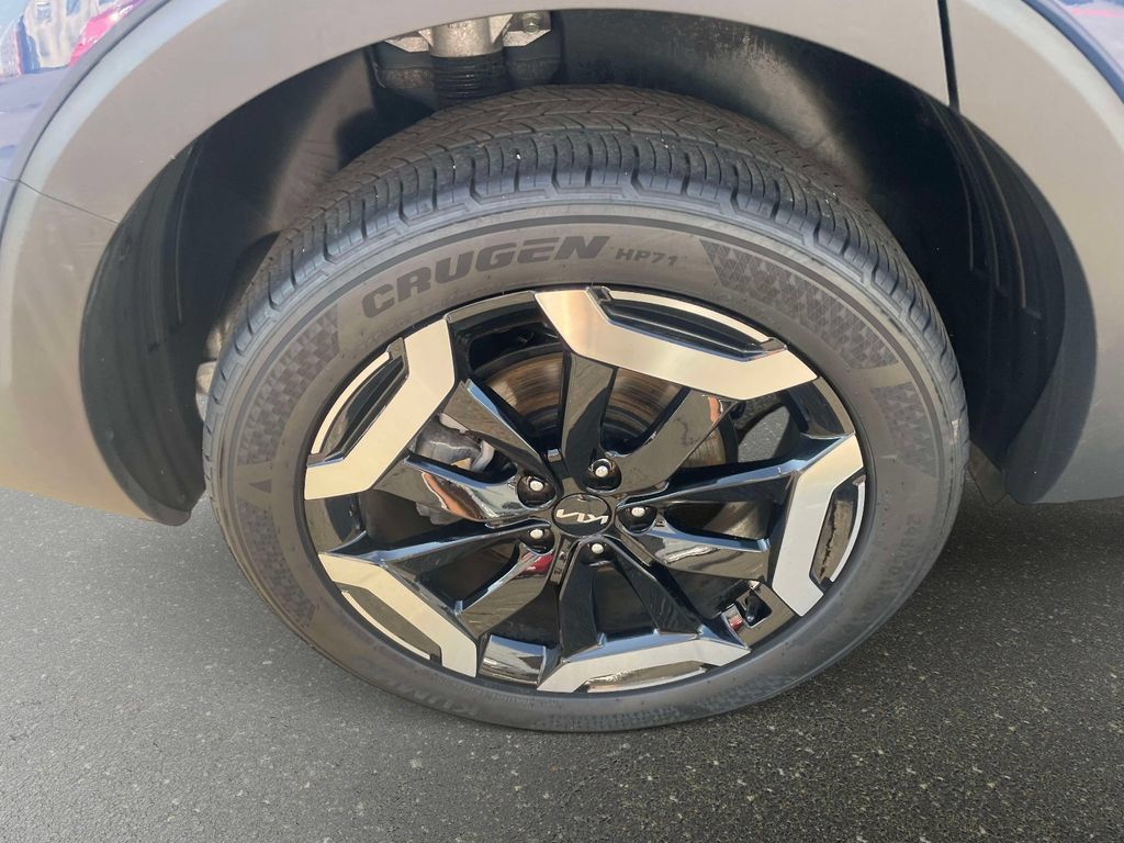 Used 2025 Kia Telluride S FWD image 7