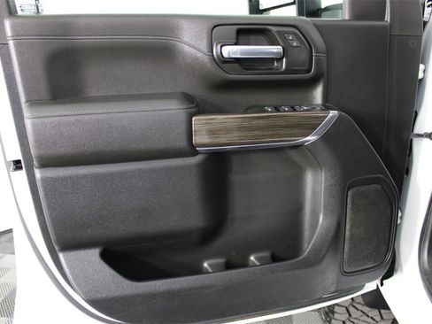 Used 2021 Chevrolet Silverado 2500 LT w/ Fleet Comfort Package image 18