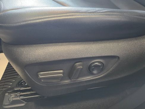 Used 2022 Toyota Highlander XLE image 13