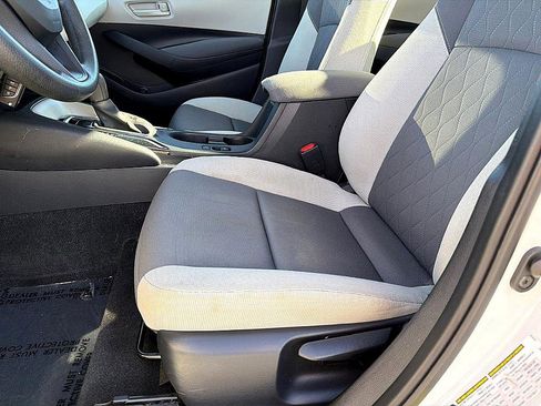 Used 2023 Toyota Corolla LE image 10