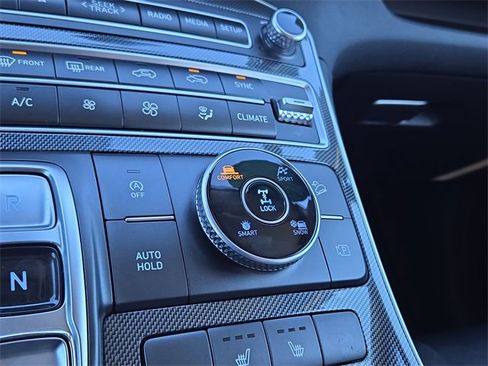 Certified 2023 Hyundai Santa Fe SEL w/ Winter Weather Package image 16