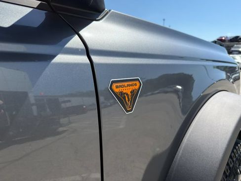 Used 2025 Ford Bronco Badlands AWD/4WD image 10