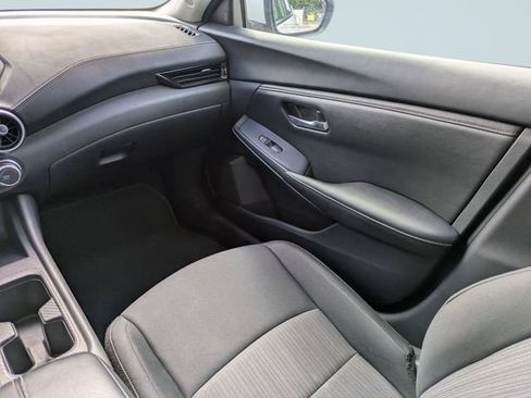Used 2024 Nissan Sentra SV FWD image 17