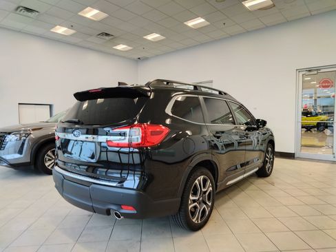 Used 2024 Subaru Ascent Limited w/ Technology Package image 3