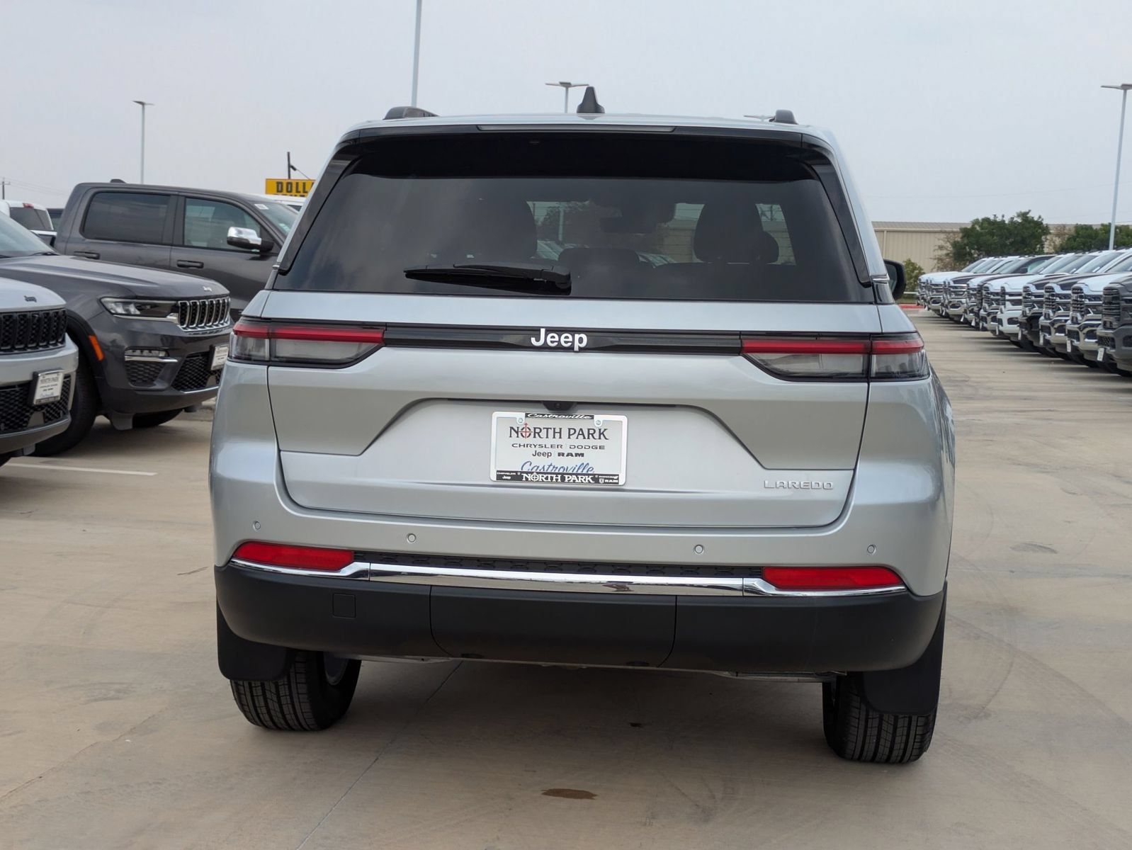 New 2025 Jeep Grand Cherokee Laredo X w/ MOPAR Finishing Package RWD image 4