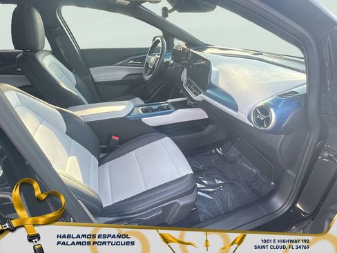 Certified 2025 Chevrolet Equinox EV LT image 18