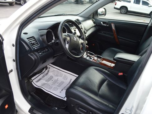 Used 2013 Toyota Highlander Limited image 17