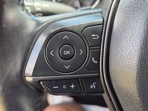 Used 2021 Toyota Camry SE FWD image 23