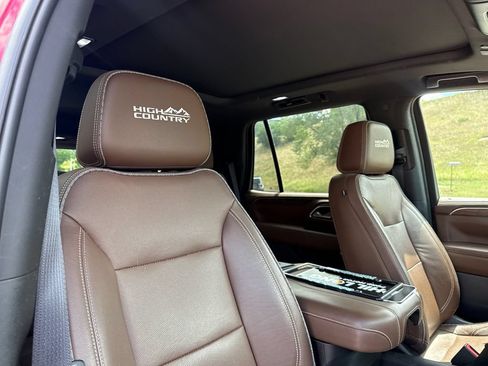 Used 2022 Chevrolet Tahoe High Country AWD/4WD image 32