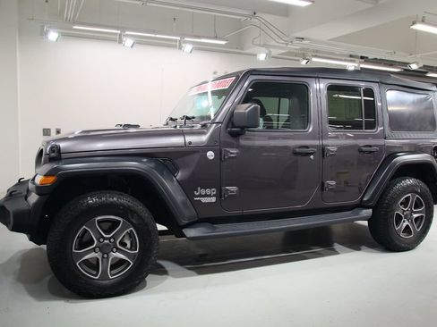 Used 2020 Jeep Wrangler Unlimited Sport S AWD/4WD image 3