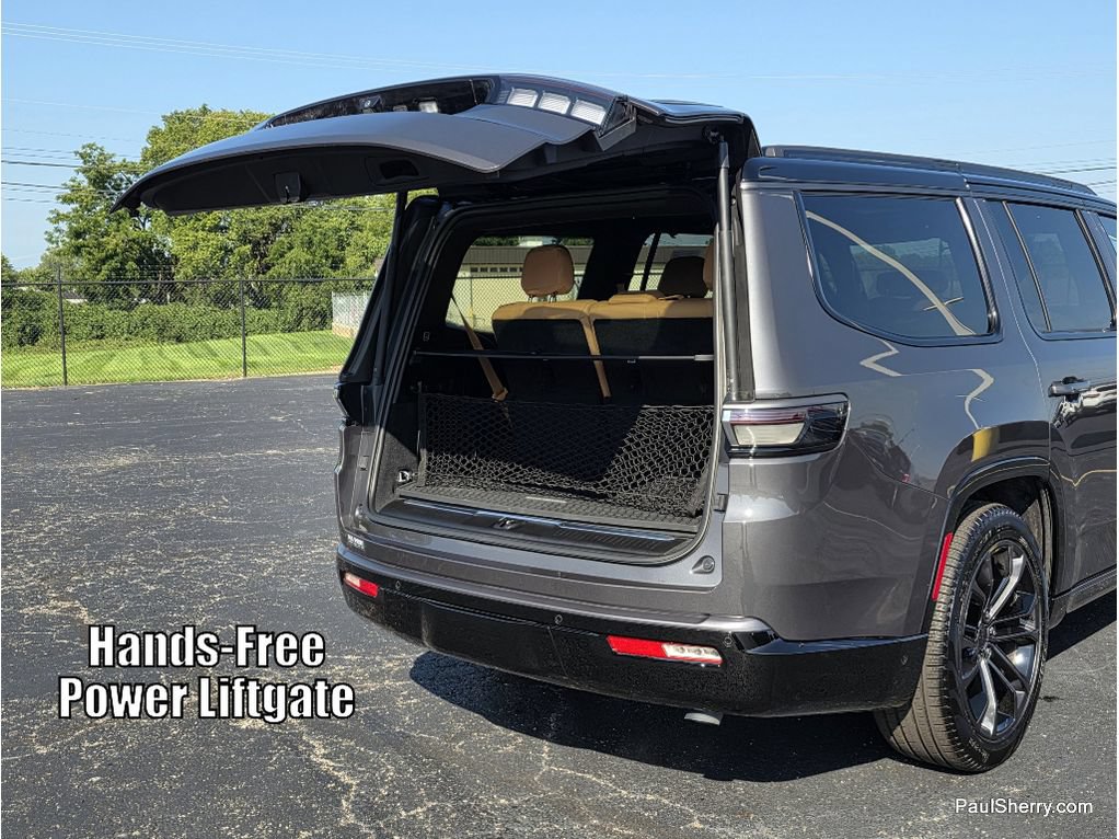 Used 2026 Jeep Grand Wagoneer Summit AWD/4WD image 18