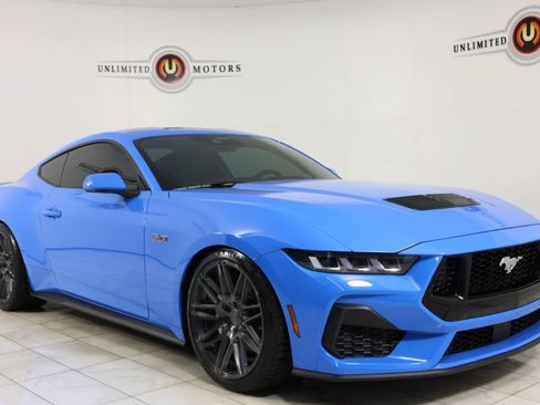 Used 2024 Ford Mustang GT RWD image 34