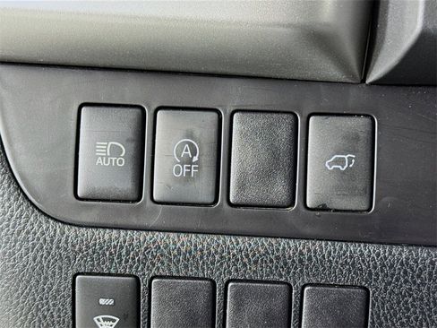 Used 2019 Toyota Highlander SE image 14