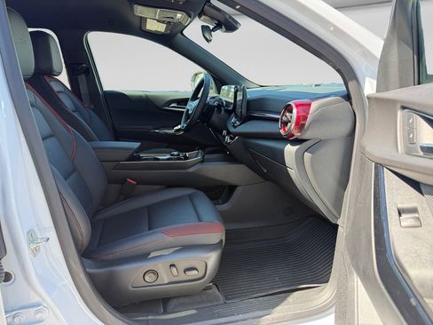 Used 2026 Chevrolet Equinox RS w/ Convenience Package III image 17