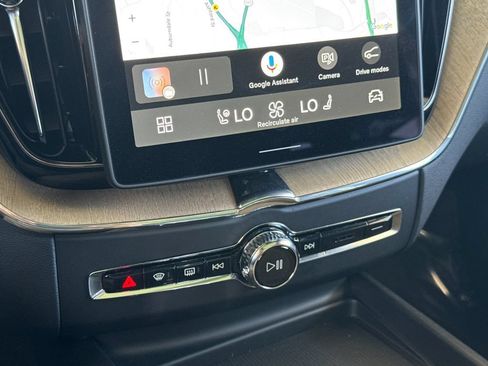 Certified 2026 Volvo XC60 B5 Plus AWD/4WD image 20