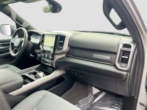 Used 2024 RAM 1500 Big Horn image 28