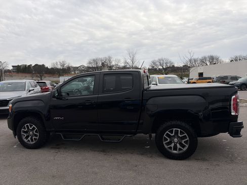 Used 2022 GMC Canyon AT4 w/ Trailering Package image 8