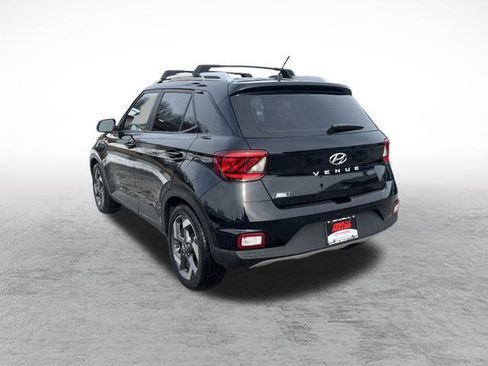 Used 2023 Hyundai Venue SEL image 6