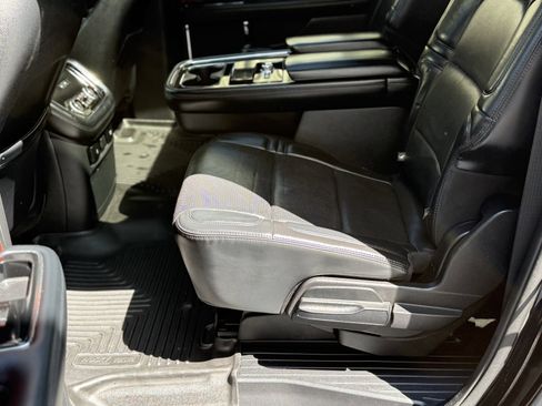 Used 2020 Lincoln Navigator L Reserve RWD image 23