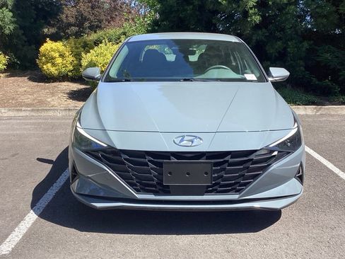 Used 2023 Hyundai Elantra SEL w/ Convenience Package FWD image 17
