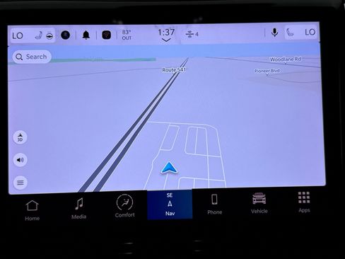 Used 2023 Jeep Grand Cherokee Limited image 15