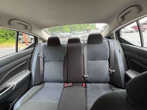 Used 2025 Nissan Versa SV FWD image 33