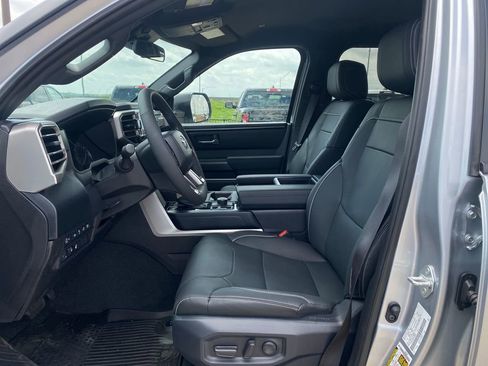 Used 2026 Toyota Tundra SR5 w/ SR5 Premium Package AWD/4WD image 18