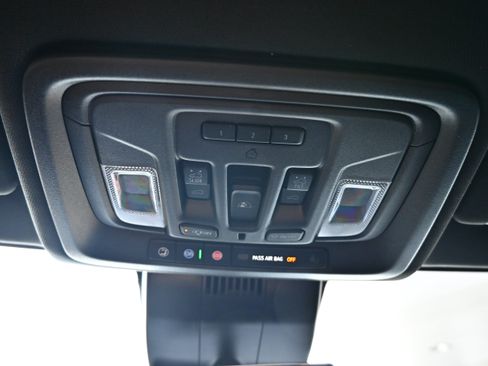 Used 2024 GMC Sierra 1500 AT4 w/ Technology Package AWD/4WD image 35