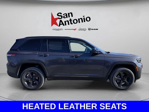 New 2025 Jeep Grand Cherokee Altitude RWD image 9