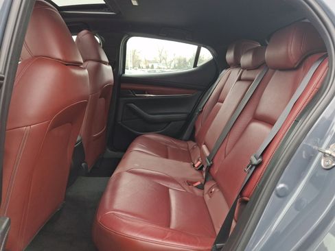 Certified 2023 MAZDA MAZDA3 Hatchback w/Premium Plus Pkg image 11