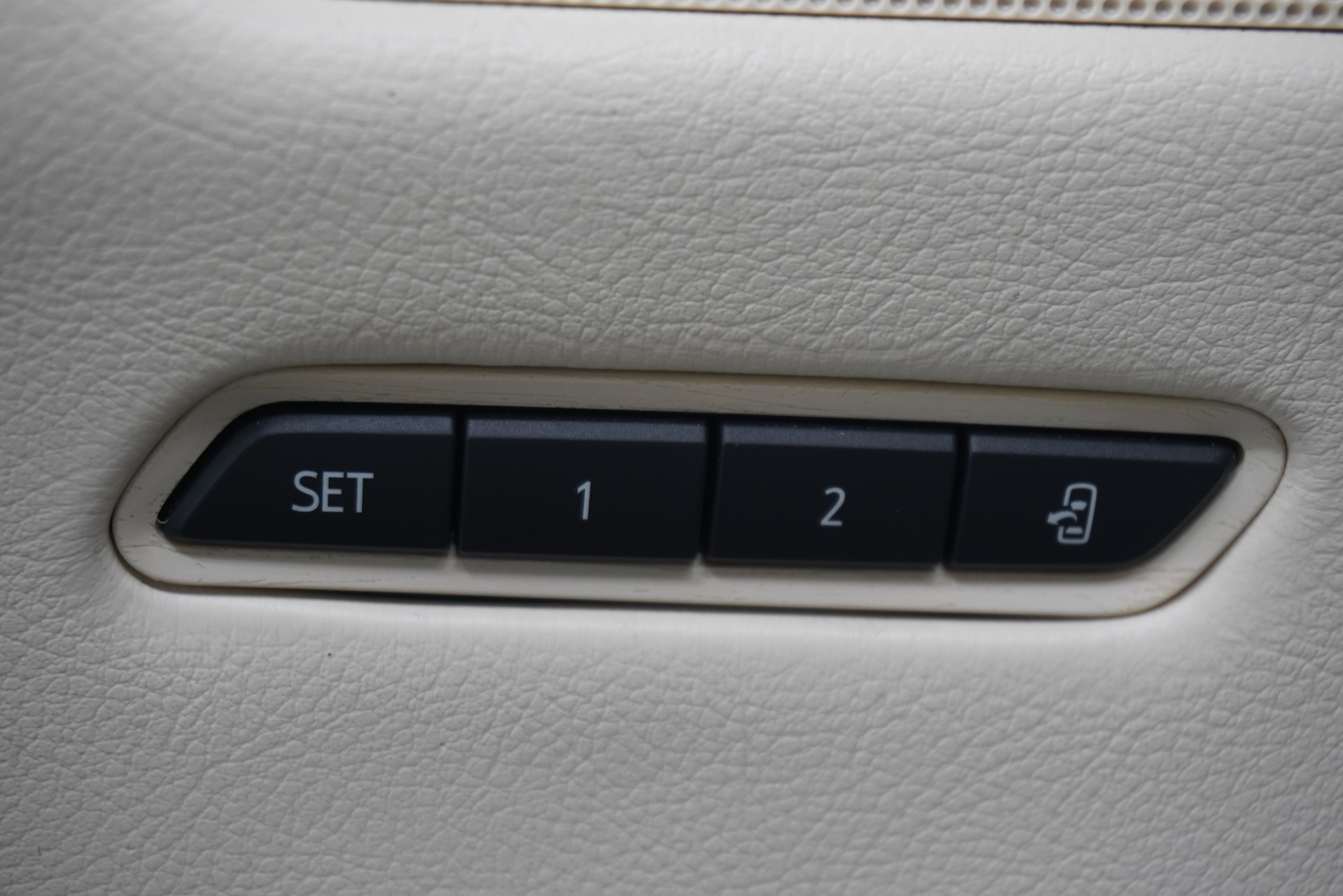Used 2019 Cadillac XT5 Luxury FWD image 12