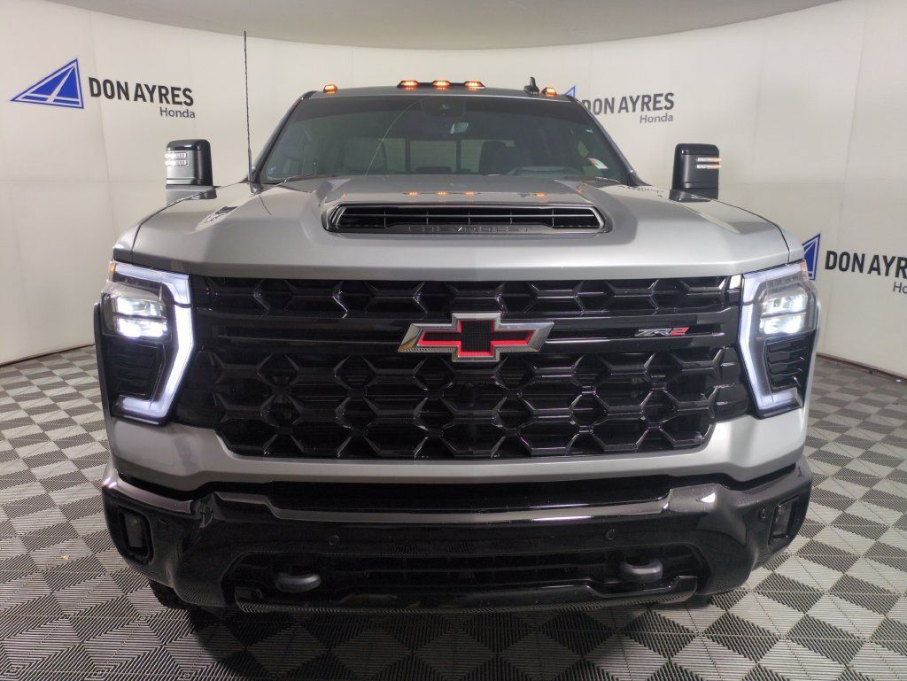 Used 2026 Chevrolet Silverado 2500 ZR2 AWD/4WD image 12