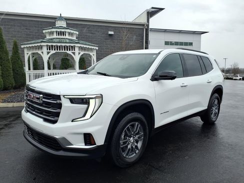 Used 2025 GMC Acadia Elevation AWD/4WD image 2