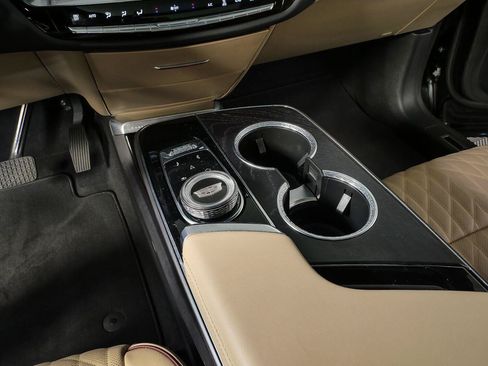 Used 2024 Cadillac Lyriq Luxury w/ Nappa Leather Package AWD/4WD image 15