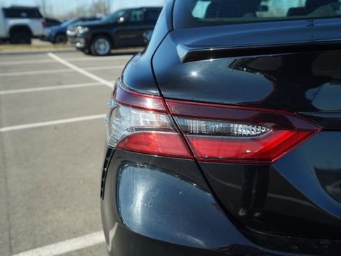 Used 2024 Toyota Camry SE image 37