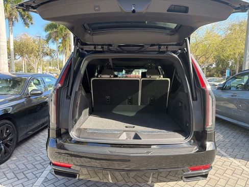 Used 2021 Cadillac Escalade ESV Sport w/ Driver Assist Tech Package image 23