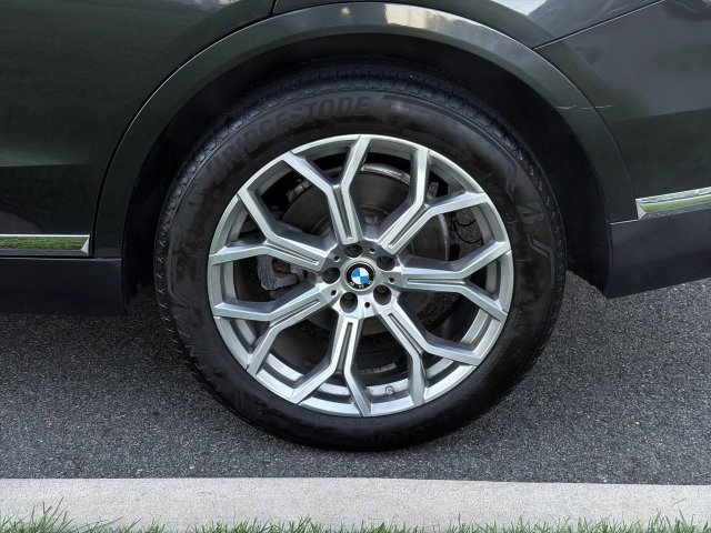 Used 2020 BMW X7 xDrive40i AWD/4WD image 11