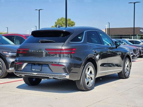 Used 2026 Genesis GV70 2.5T image 3