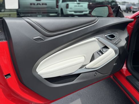 Used 2017 Chevrolet Camaro SS image 14